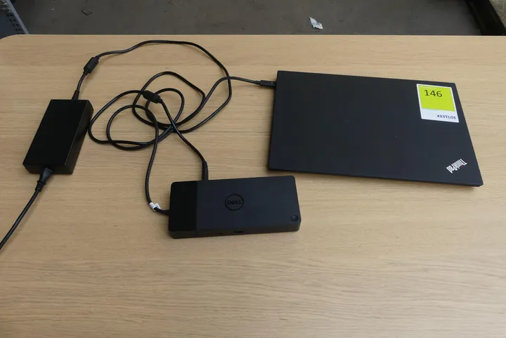 Lenovo ThinkPad mit Docking Station Modell: T15